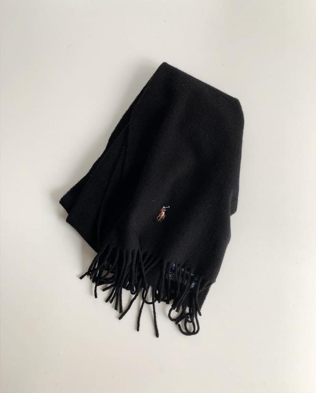 D477. POLO cashmere muffler