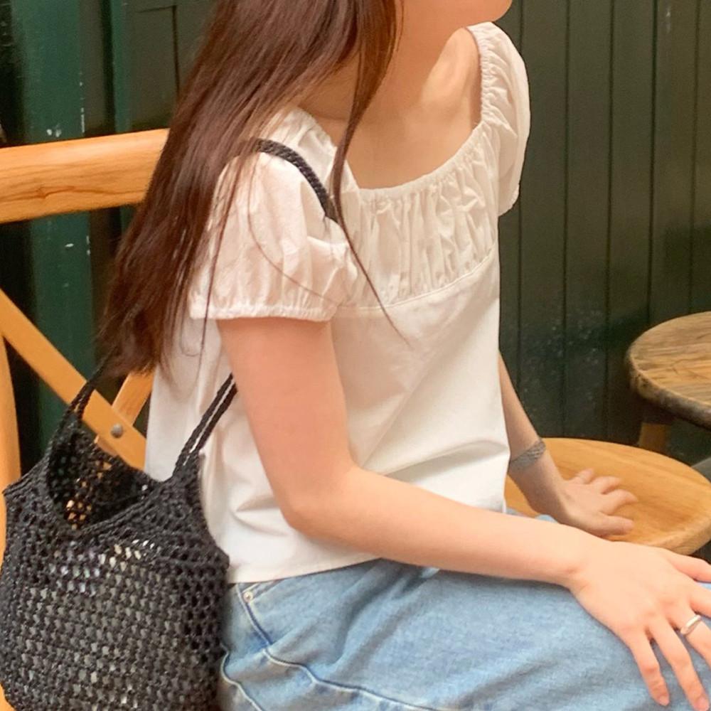 플라넬 스퀘어 블라우스 (2col) 스퀘어넥 셔링 퍼프 반팔블라우스