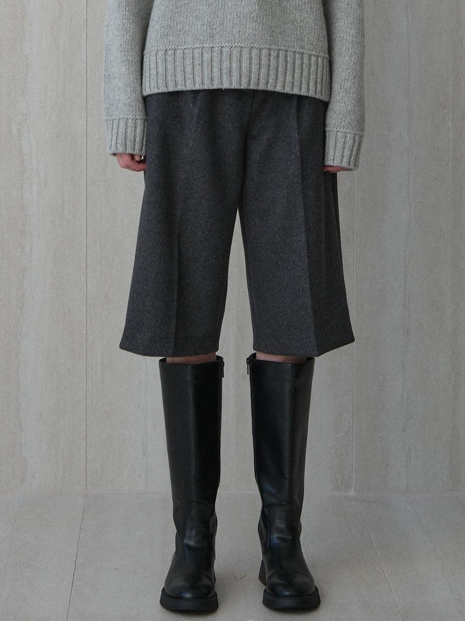 brushed wool bermuda pants (charcoal)
