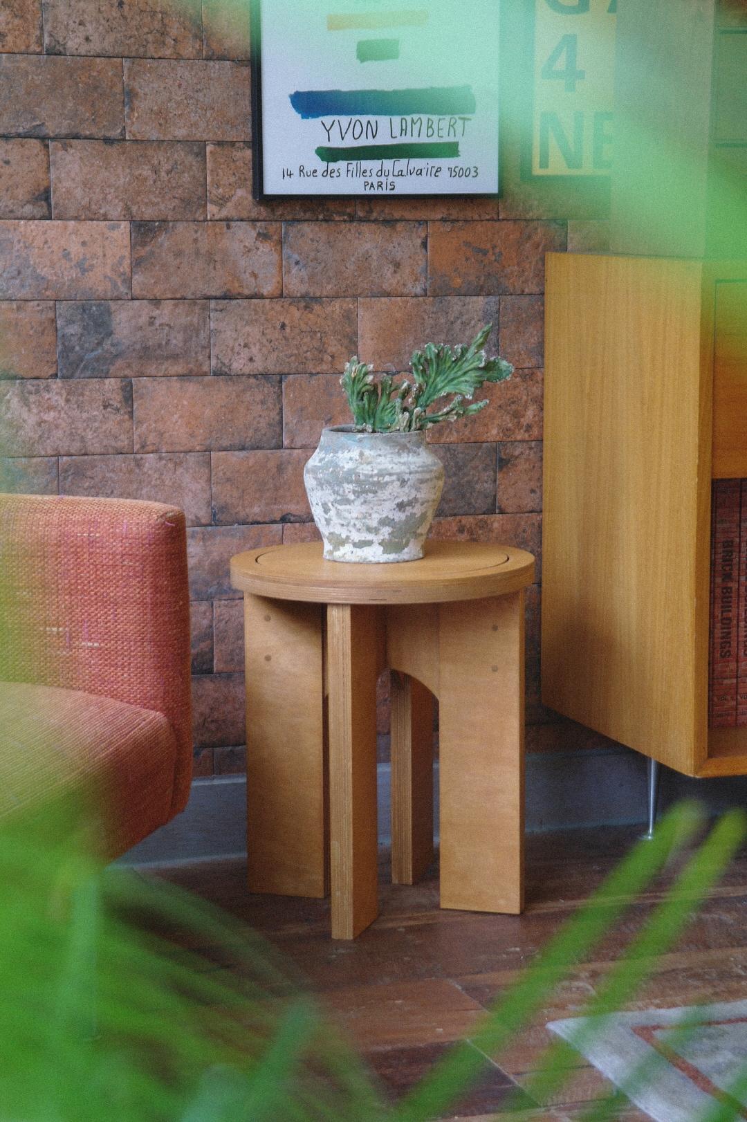 Archi stool