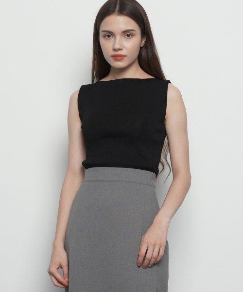 우먼 보트넥 니트 슬리브리스 블랙