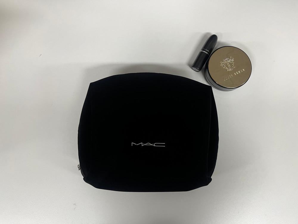 [슈슈블리] 맥 스튜디오 벨벳 파우치 블랙