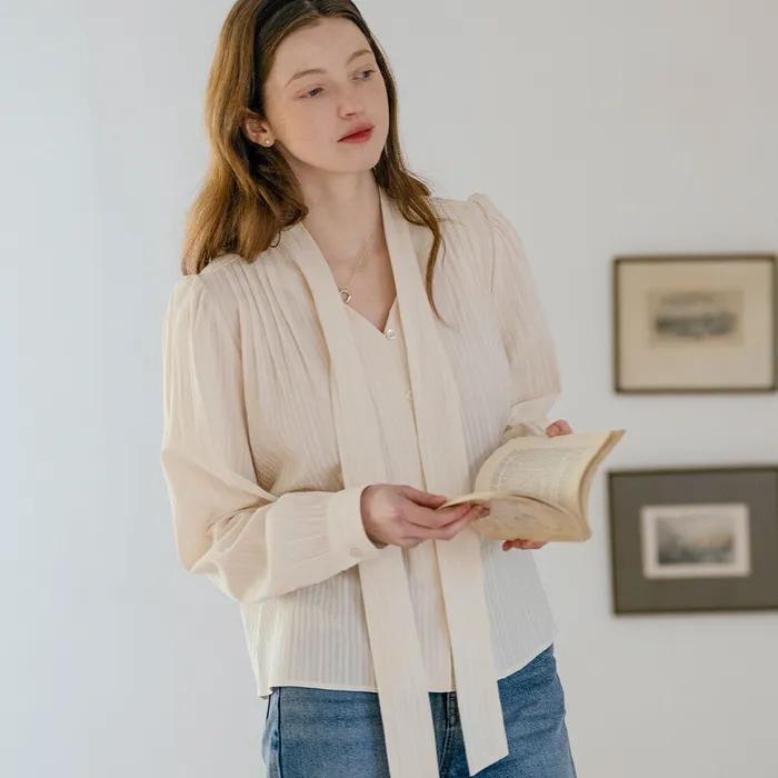 Boho chic shirring lace detail blouse_Butter