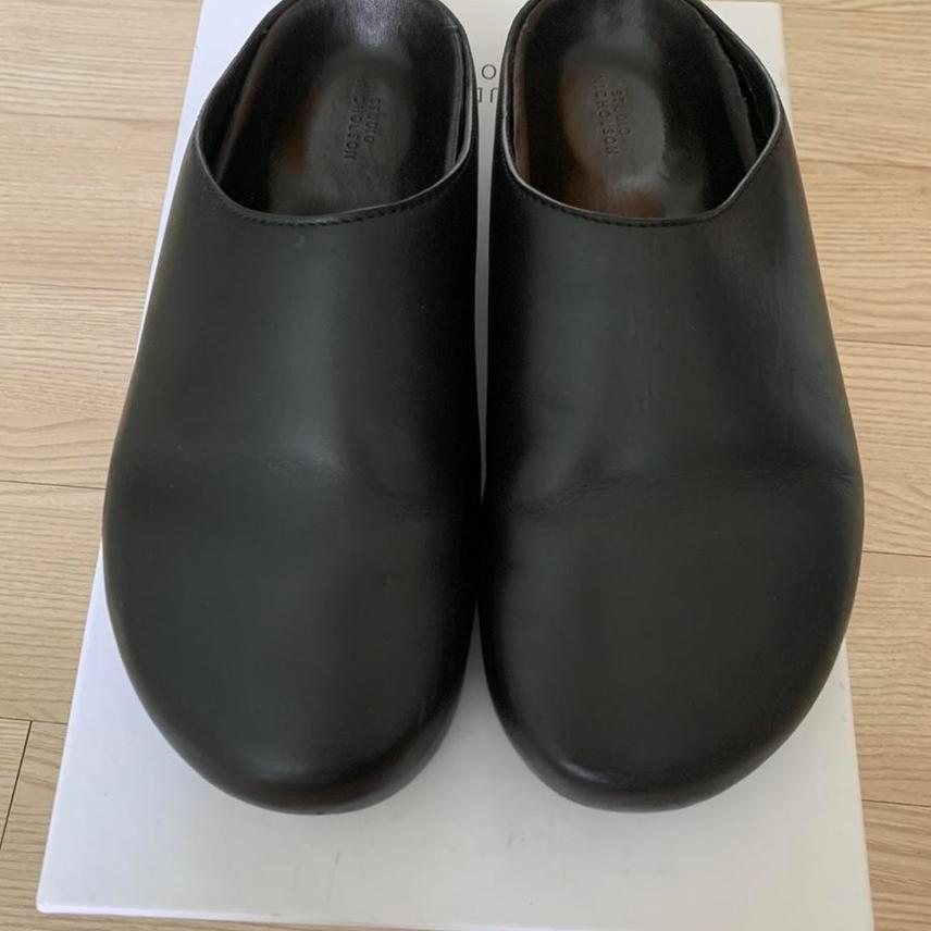 스튜디오 니콜슨 클로그