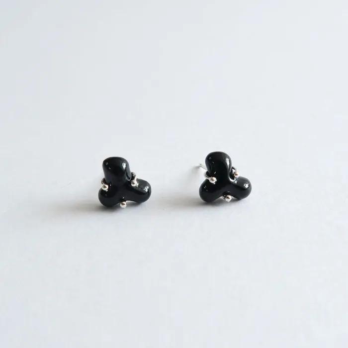 Flower stone earring [DOL pebble]