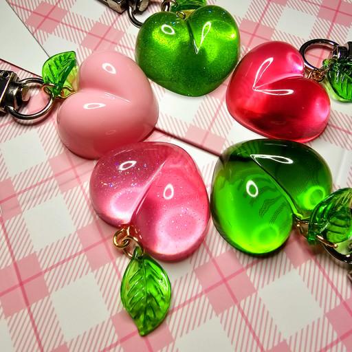 상큼달달 복숭아&청사과 키링/스마트톡🍑🍏