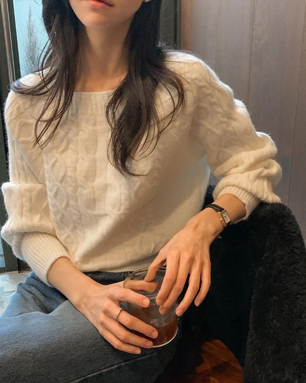 렉토 케이블 스퀘어넥 니트