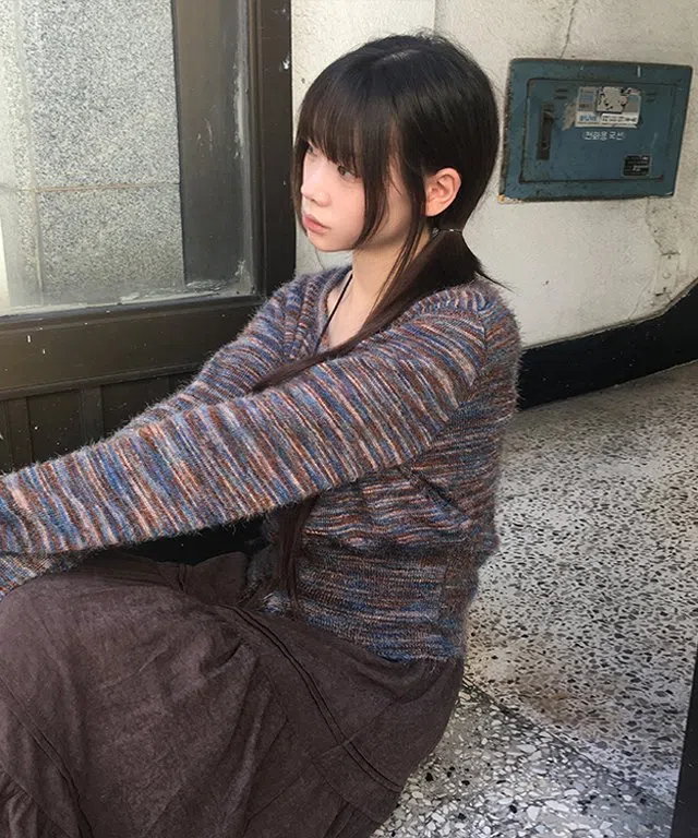 사키 누히 솔잎 믹스 라운드 긴팔 니트 가디건