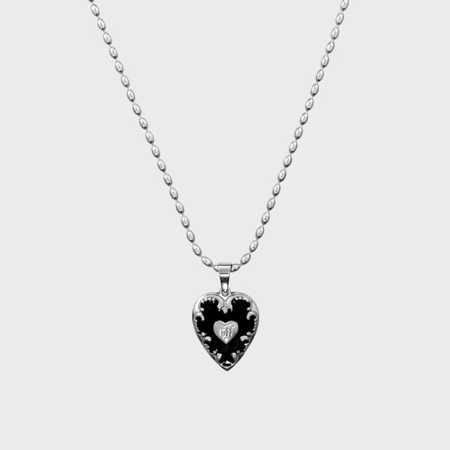 vindemia necklace-black
