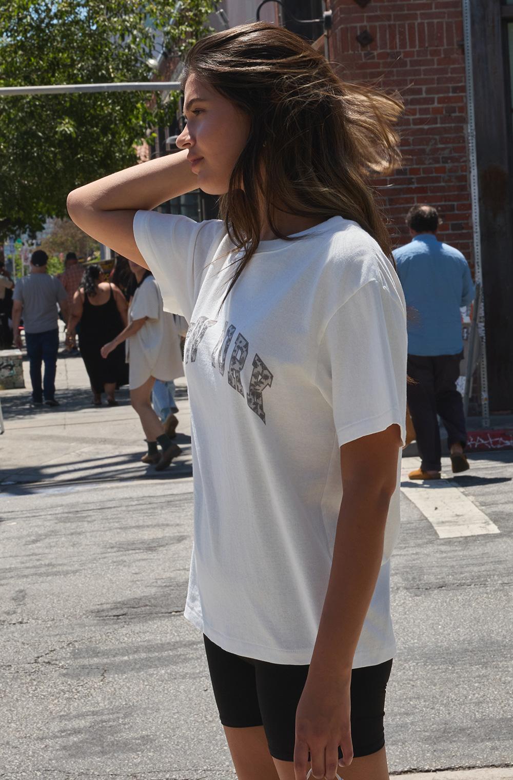 [2차 리오더] Vintage Leopard New York Artwork T-Shirt White