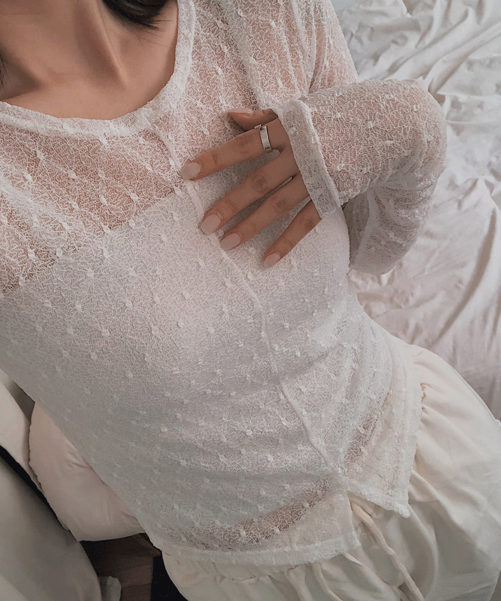 크리디 [슬림핏] 도트 레이스 시스루 레이어드 크롭 긴팔 블라우스 티셔츠 - 3 color