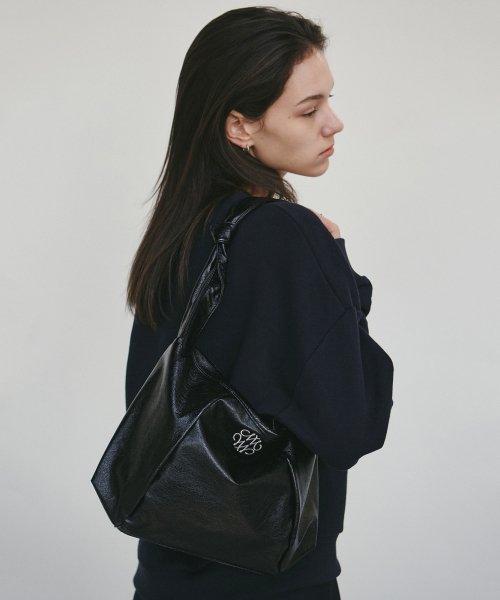 NICOLE SQUARE SHOULDER BAG_BLACK