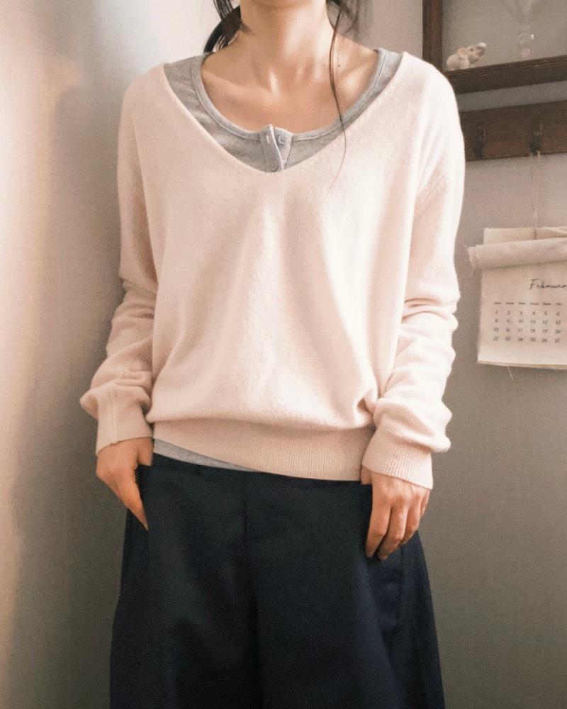 deep v neck knit (baby pink)