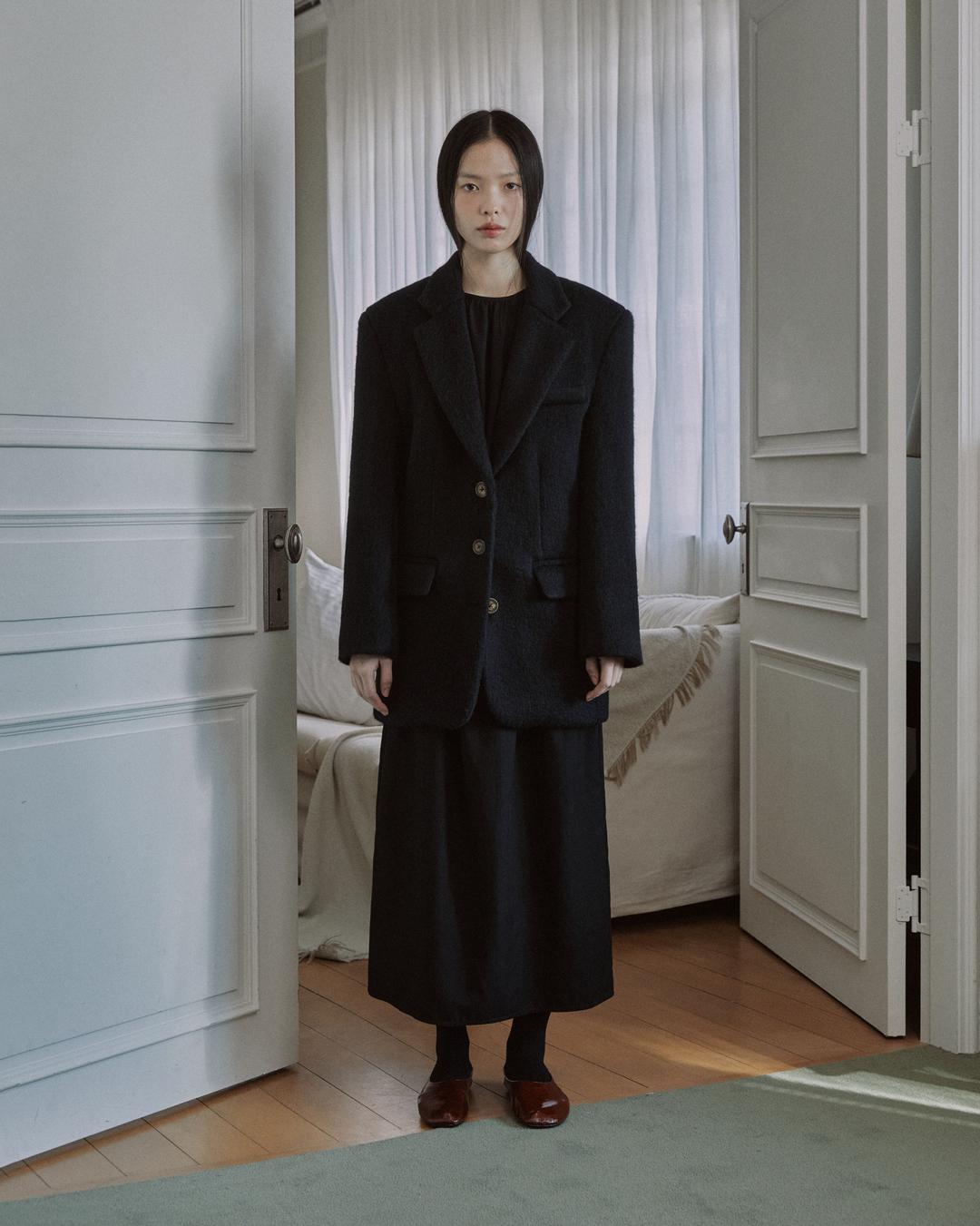 HAIRY ALPACA BLENDED SINGLE COAT / BLACK