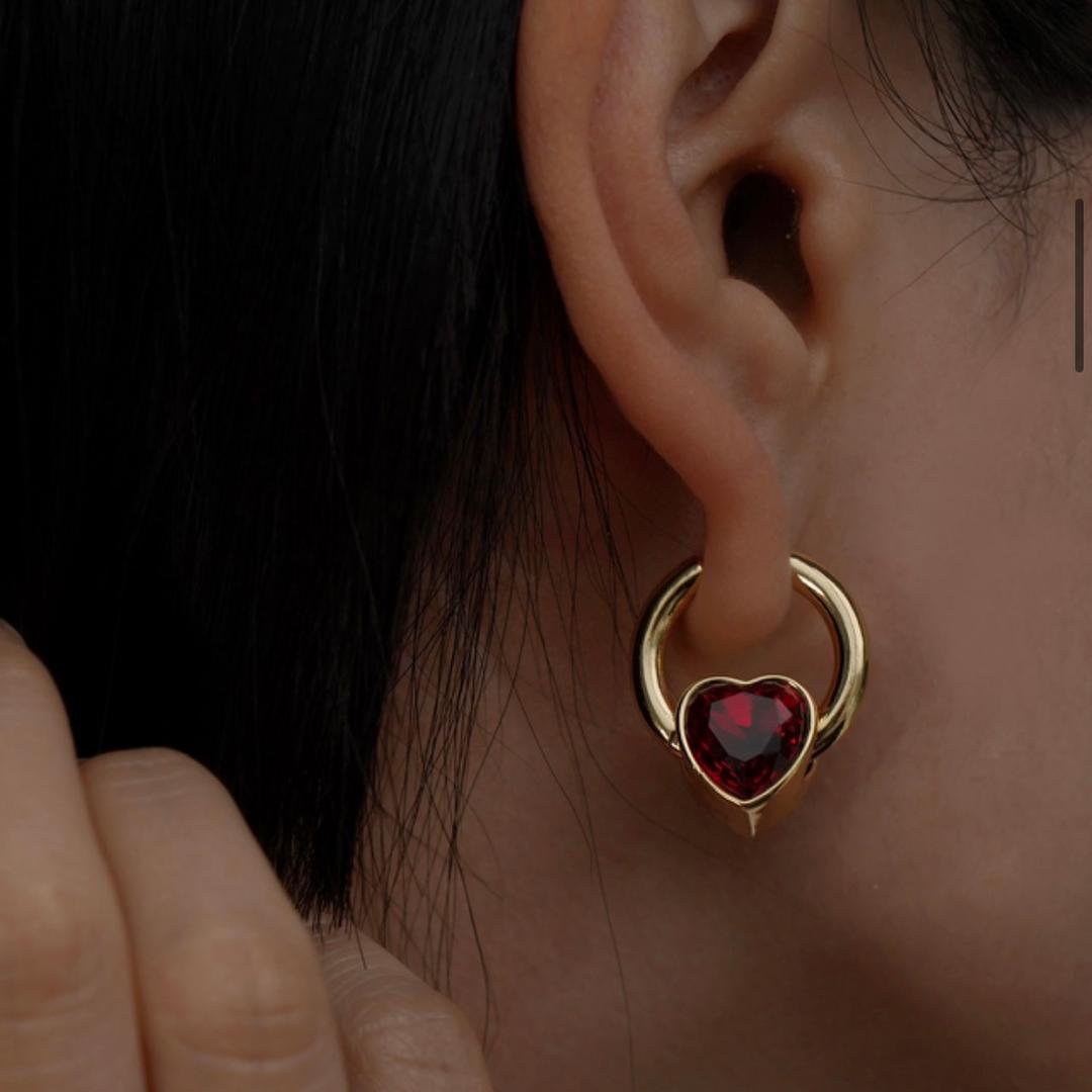 [NEW] volume heart earrings
