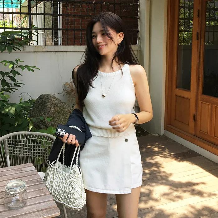 [여울 착용] [8/18 예약배송] [3차] COTTON HALTER NECK KNIT_WHITE