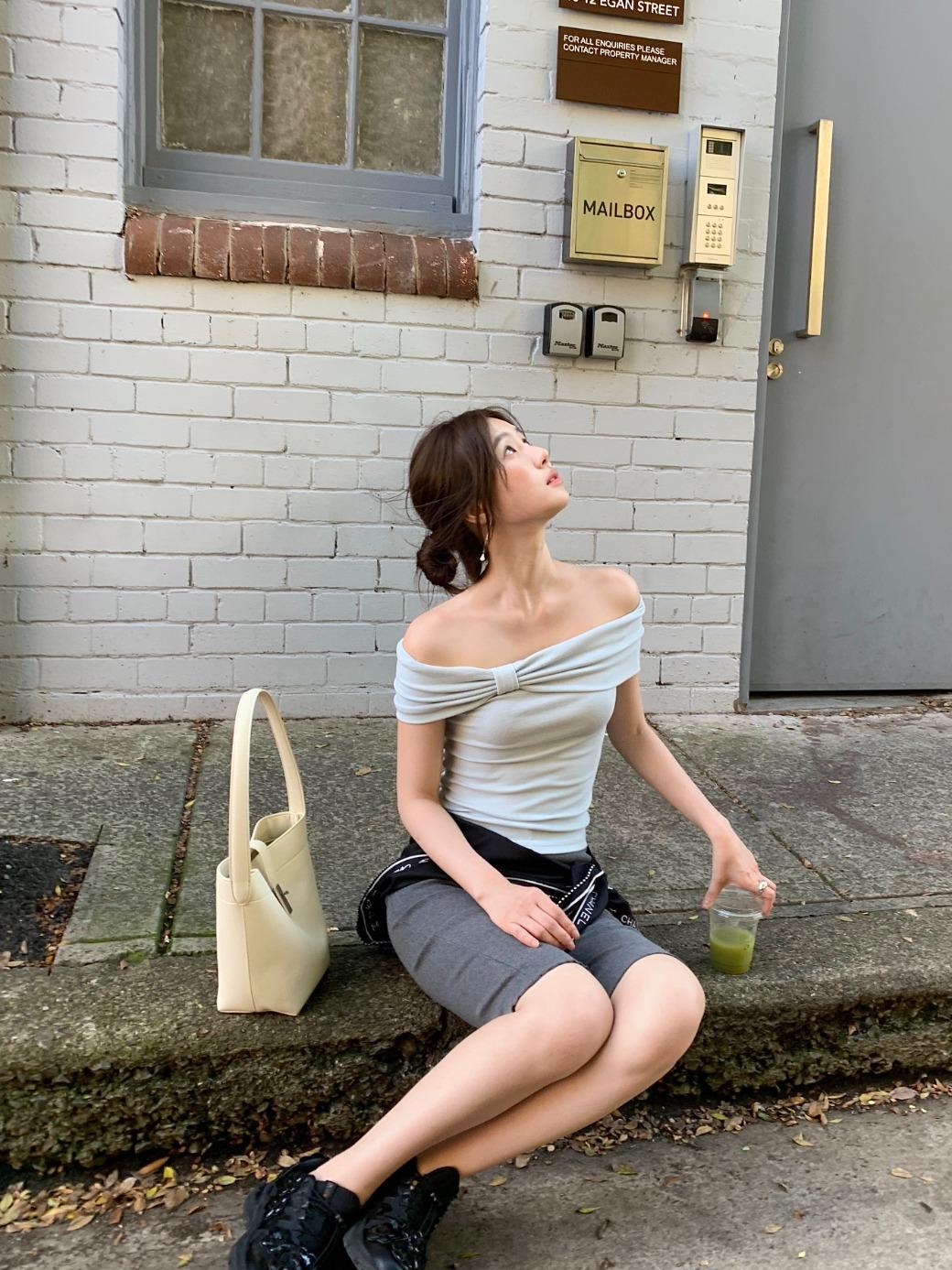 NK. Ribbon Off-Shoulder Top