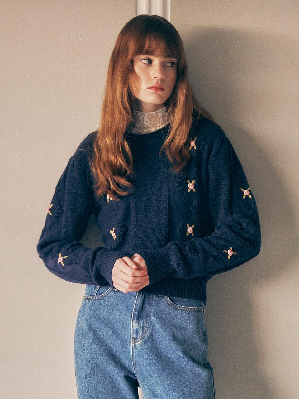 HAND FLOWER EMBROIDERY KNIT NAVY