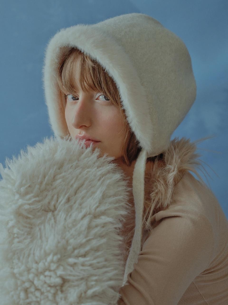 DOWNY BONNET HAT IN CREAM