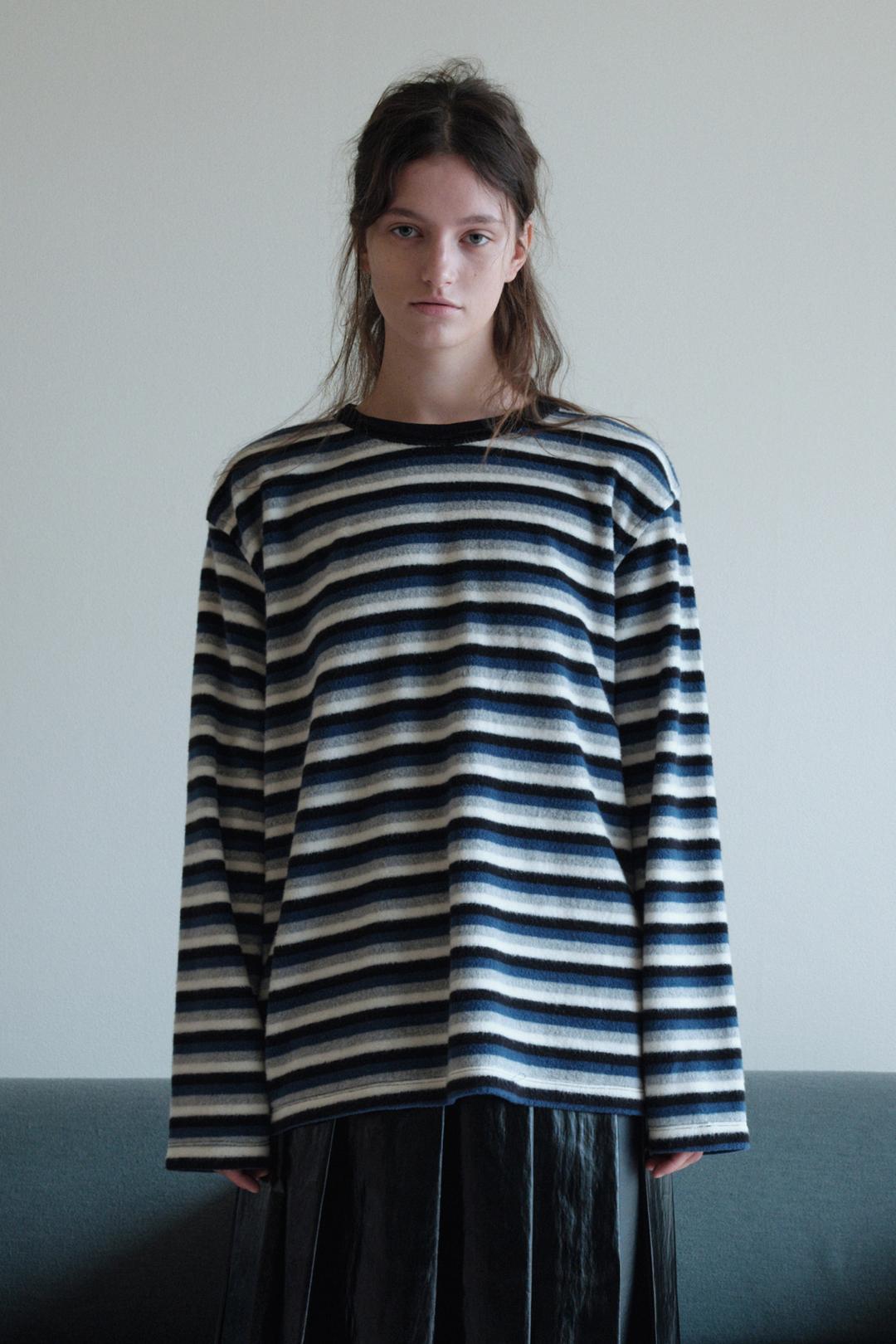 [11/14 PRE-ORDER] FUZZY LOOSE STRIPE T-SHIRT_BLUE