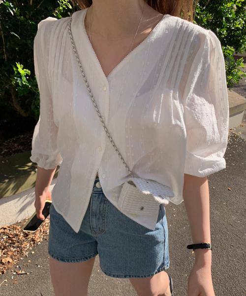 Loha blouse (2color) ★5/29 목요일 오후 6시까지 7% 할인적용:)