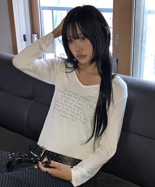 컨피던스 브이넥 롱 슬리브 화이트