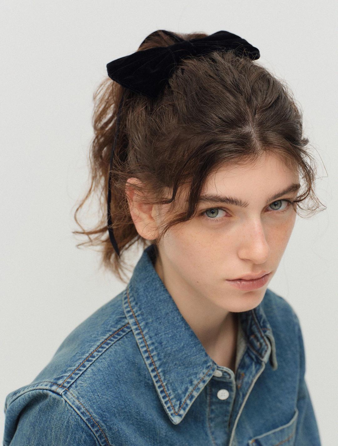 심볼 벨벳 리본 헤어핀