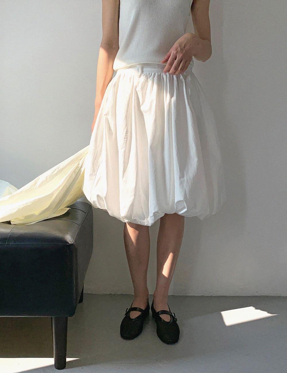 (woman) 벌룬 펌킨 스커트_White