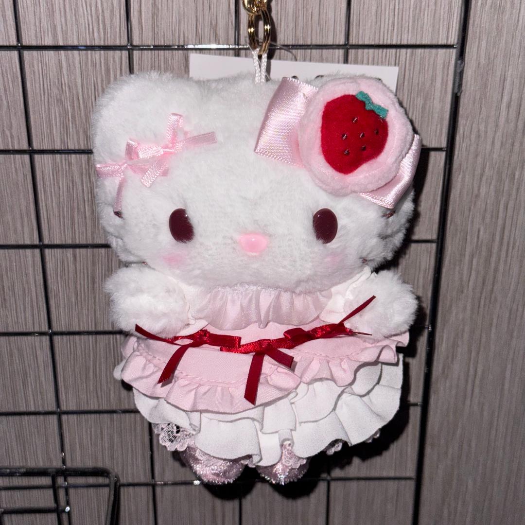 [망키야] 산리오 헬로키티 딸기 휘핑 케이크 마스코트 키링