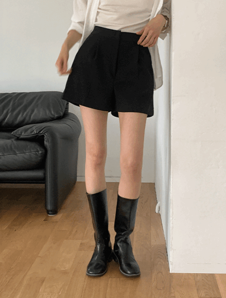 베니토 [2만장돌파/XS-XL/반품률ZERO♥][made]  라이프 쫀득 원핀턱 하프 슬랙스 (봄/여름/간절기/데일리/데일리룩/출근룩/데이트룩/하객룩/격식룩/오피스룩/피크닉/반바지/장마템/가을)