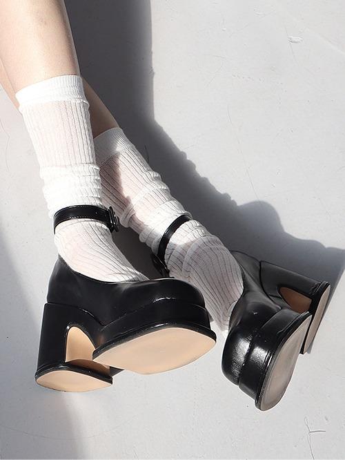 PLATFORM HEEL