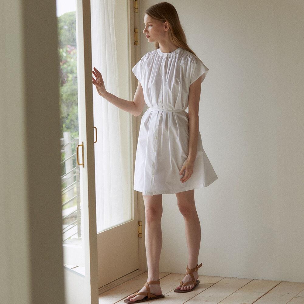 Shirring sleeveless onepiece (white)