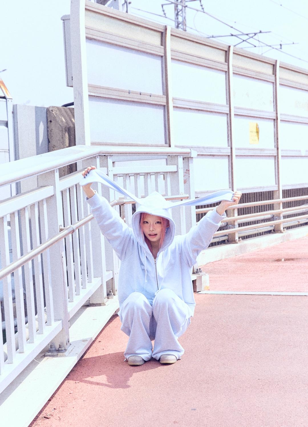 Ribbon bunny hood zip-up (soft blue)