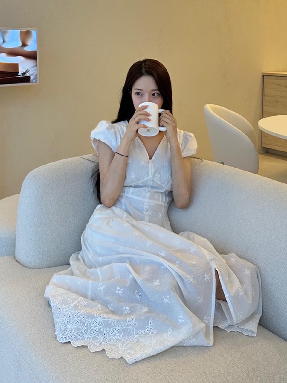 [박예린 착용, 6/24 예약배송] LILIANA puff sleeve embroidery dress_white