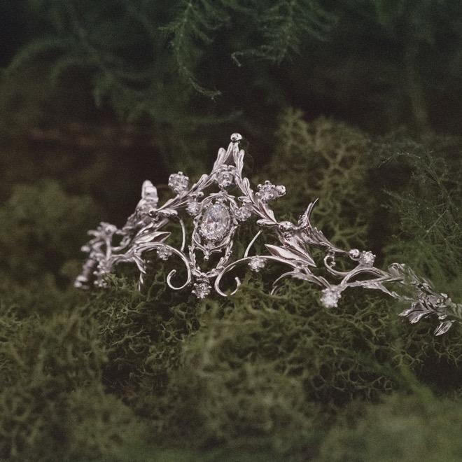 21SS. light in the forest. tiara