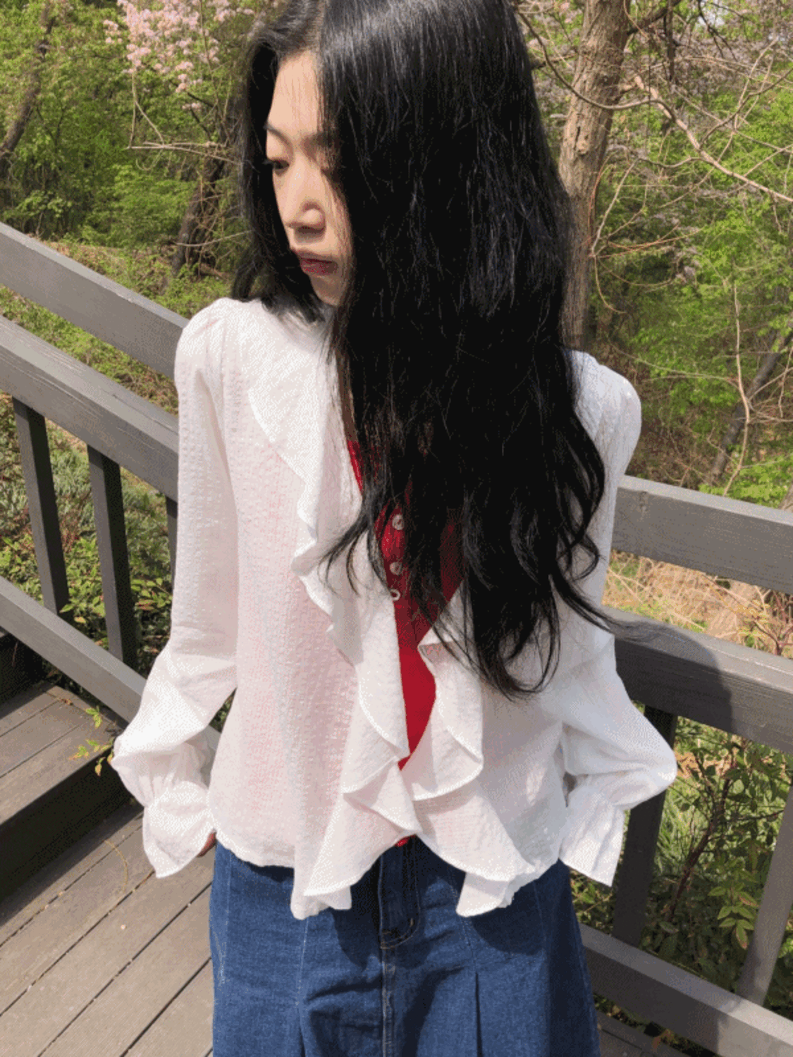 stripe ruffle blouse (2color) / 스트라이프 러플 블라우스