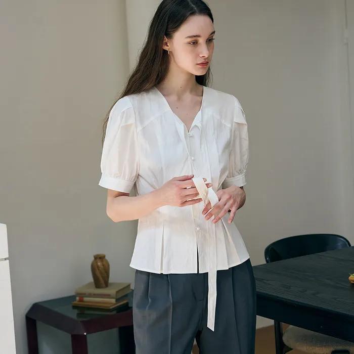 턱 퍼프 반팔 타이 블라우스 [IVORY]