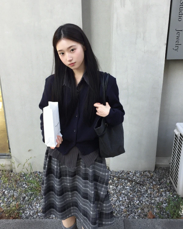 [데이빈made🦋] 아리 모직 울 플리츠 체크 랩 버튼 미디 sk