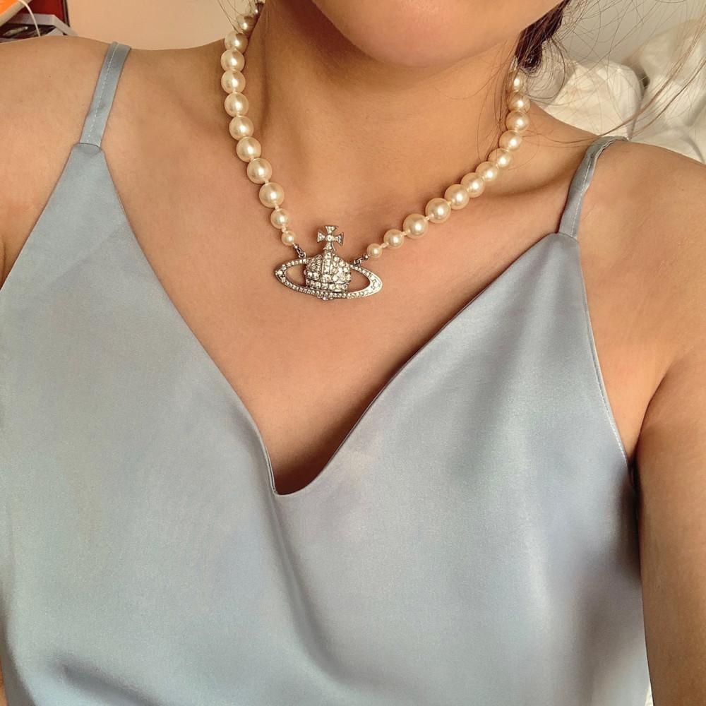 (무배/관부가세포함) 비비안웨스트우드 라지바스 릴리프 진주 라지 초커목걸이