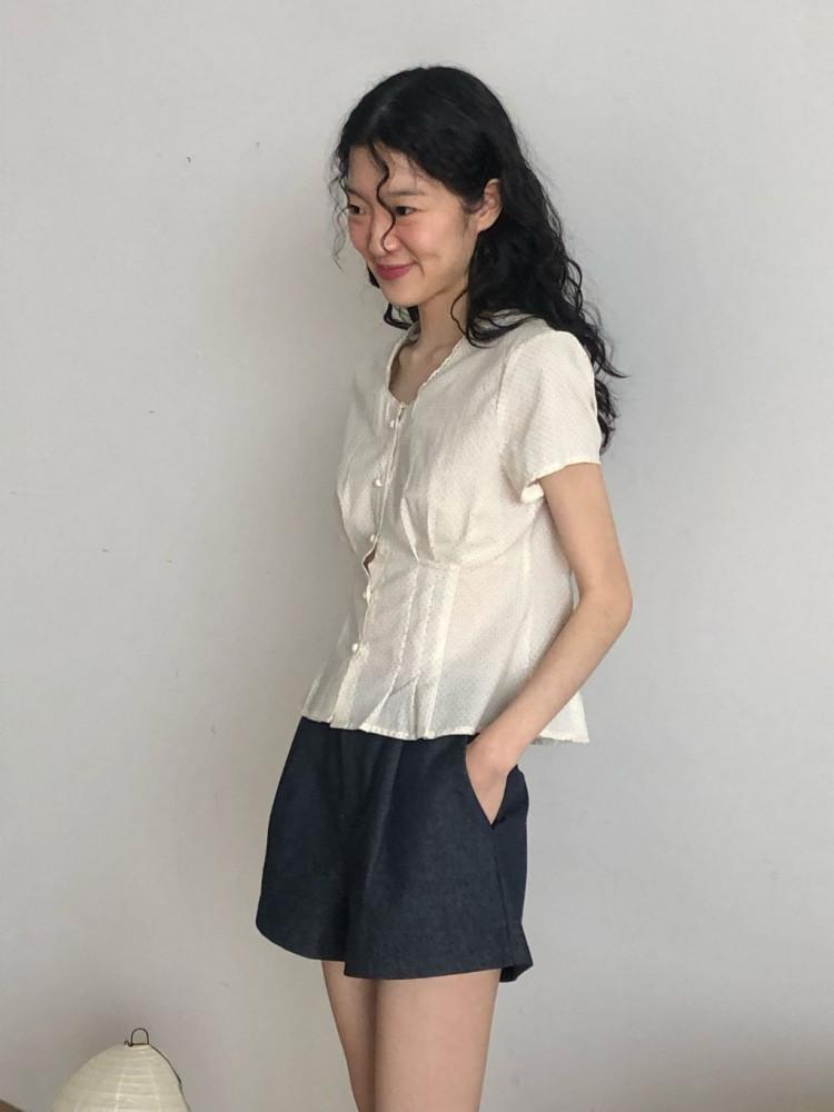 weather 웨더 도트 블라우스 bl (2 Color)