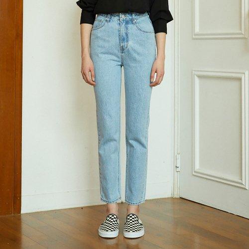 NO.06 Slim Straight Boy Fit Denim Pants