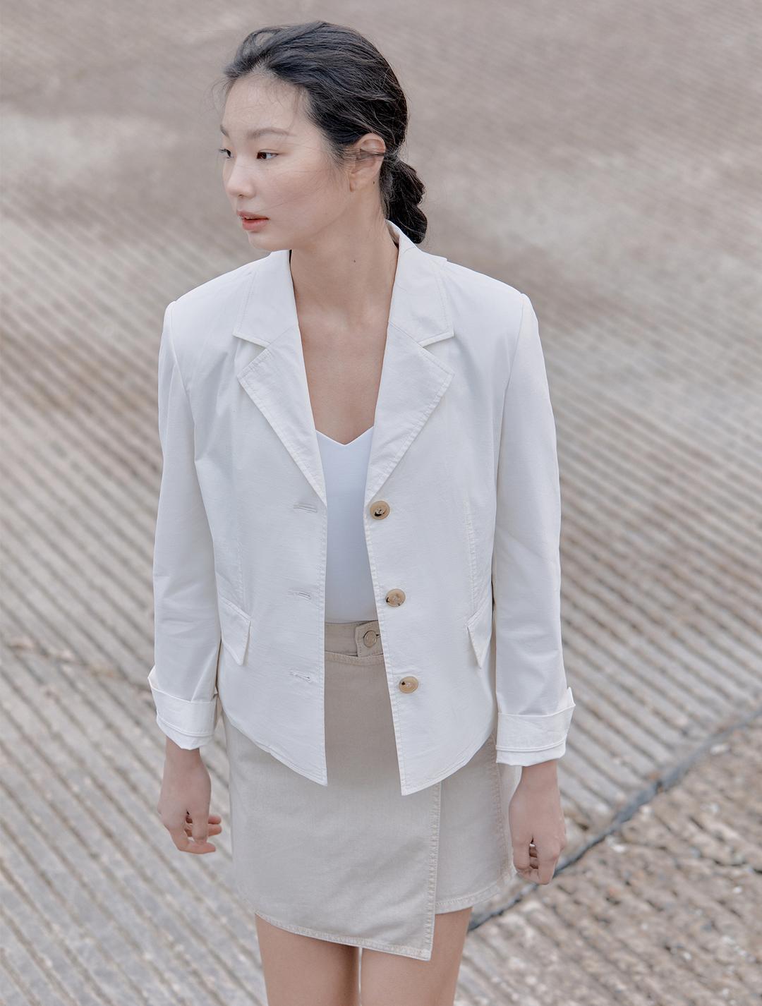 🖤셀럽착용🖤 Signature Back Button Regular Fit Jacket - White