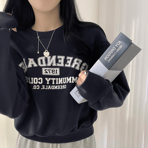 [데일리/아방핏] 귀여움 보장! 1972 레터링 기모 크롭 맨투맨 (4color)