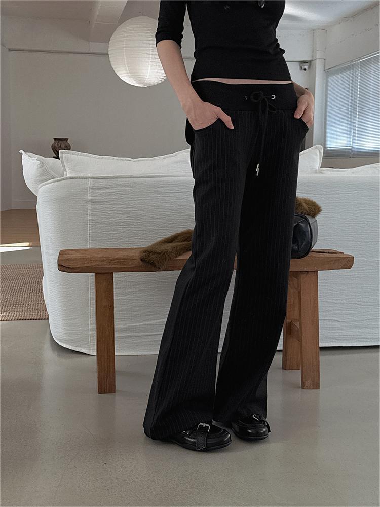 크렘므 [주문폭주] 캐치 스트라이프 부츠컷 팬츠