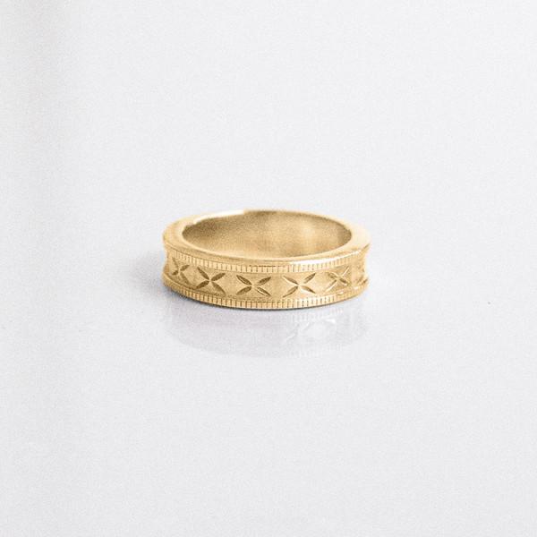 Fleur Carving Ring 02_gold