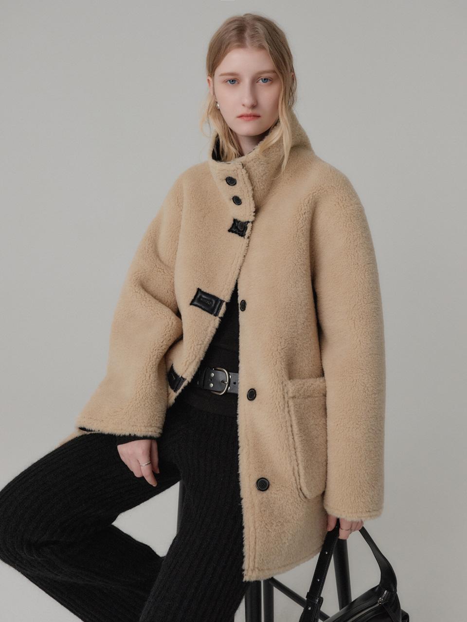 리암 리버시블 시어링 코트_블랙