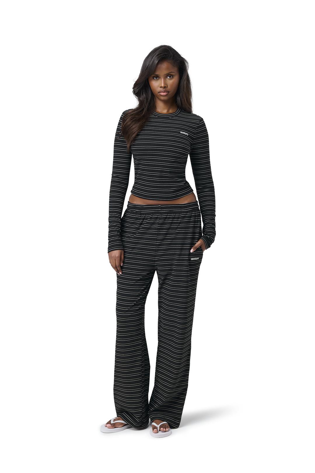 Wilbur Soft Longsleeve Top in Black - 2XS