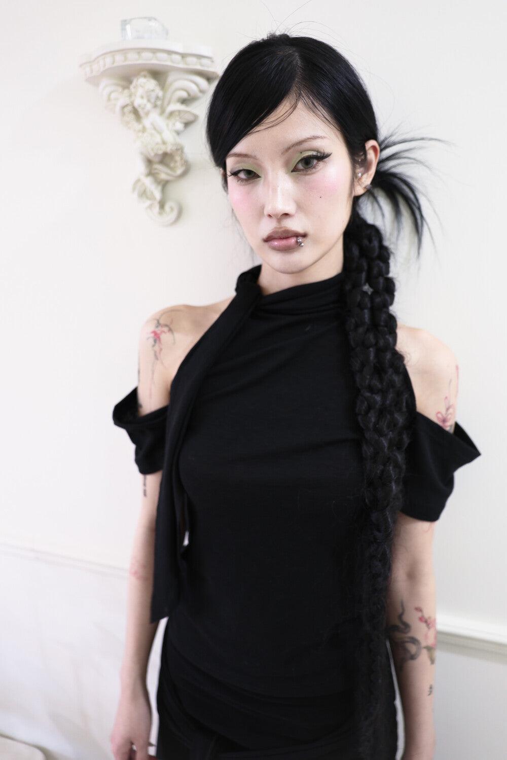 [MIAE] Halter open shoulder T (Black) - BLACK / ONE SIZE