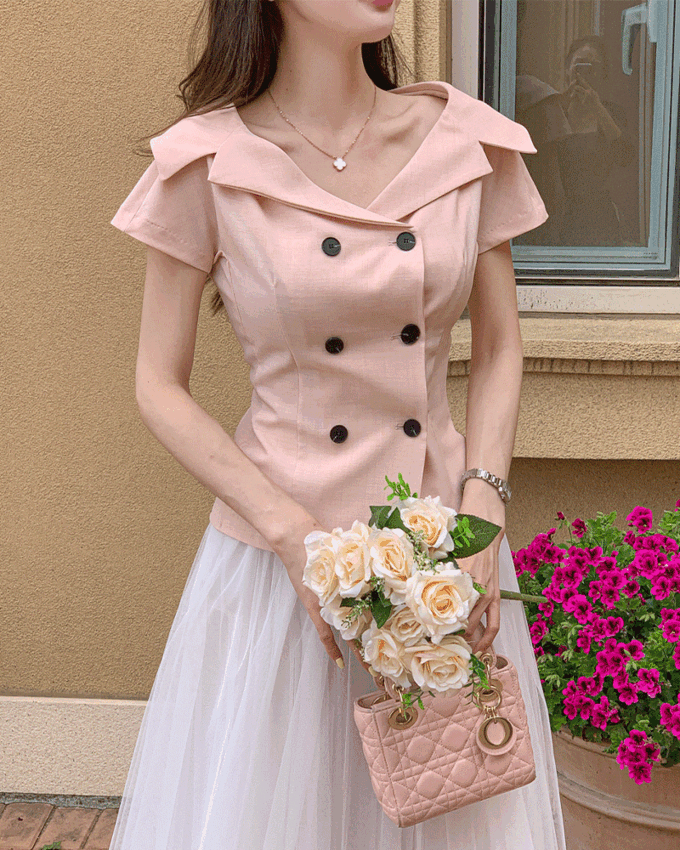 디폰 보트넥 더블버튼 카라 여름 반팔 플레어 세미크롭 블라우스