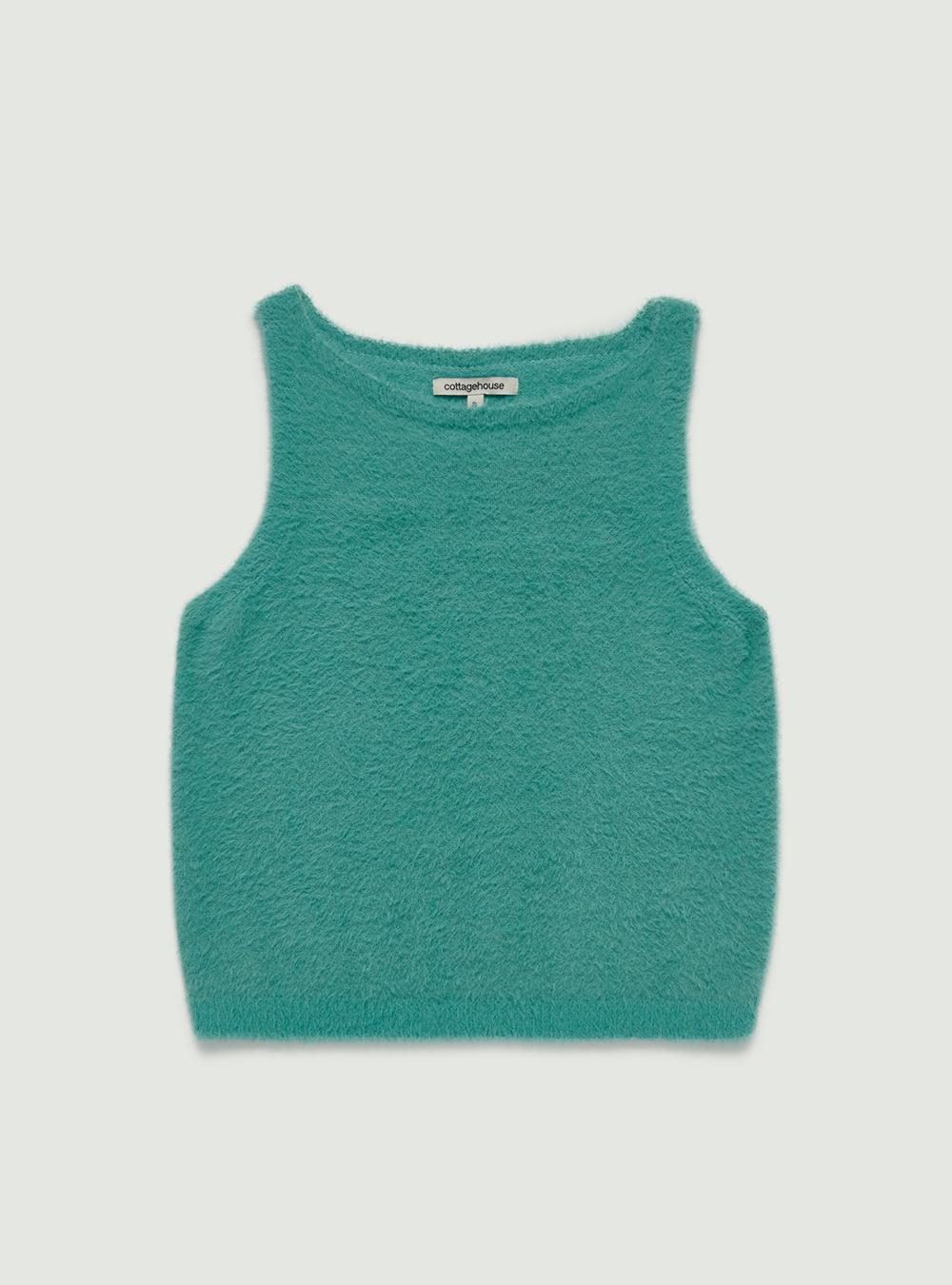 Classic voat neck knit vest. Mint